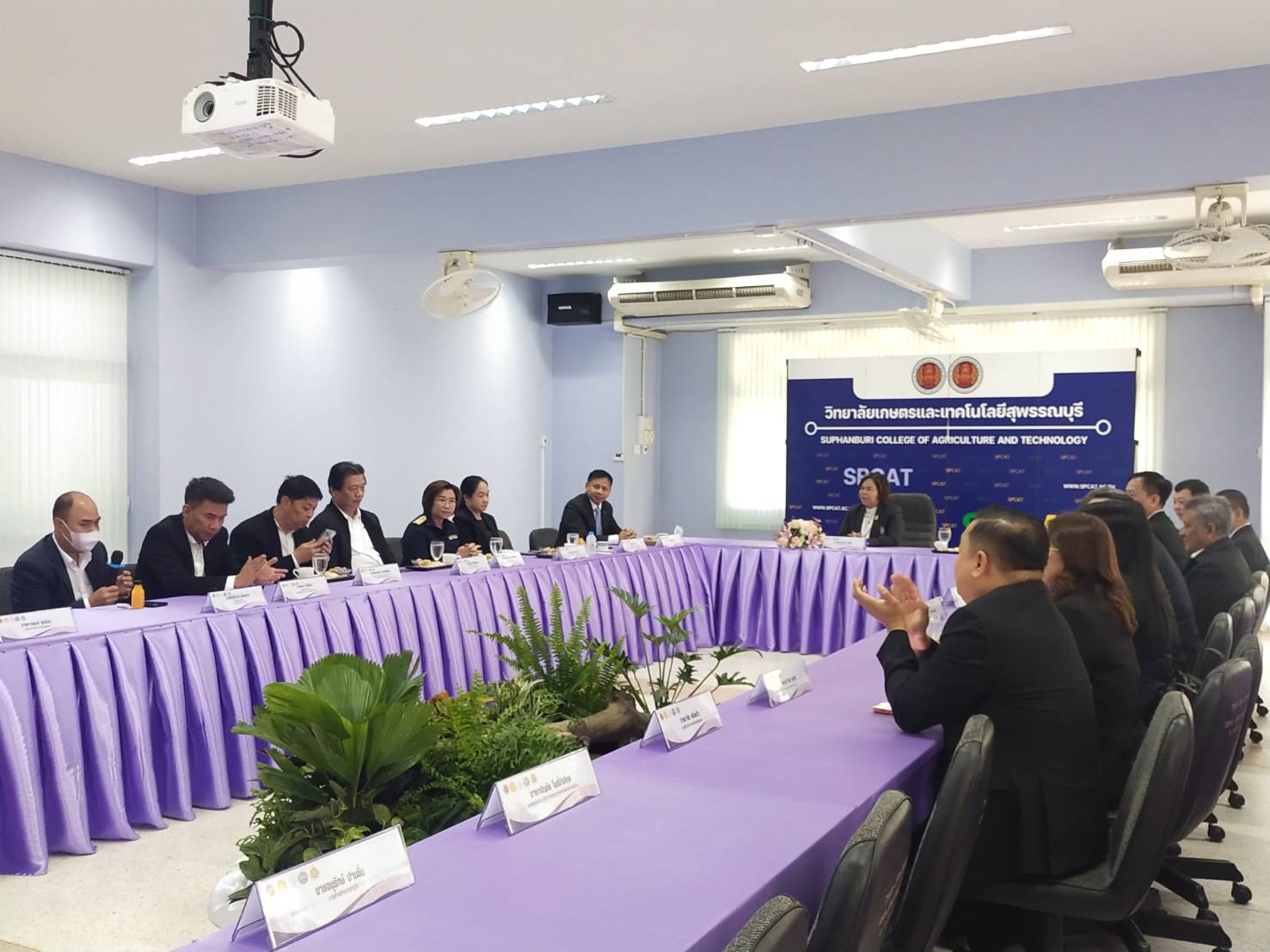 title - ผู้ตรวจราชการ ส.ป.ก. ร่วมพิธีเปิดโครงการเสริมสร้างพัฒนาสมรรถนะผู้เรียน สาขาวิชาเทคนิควิศวกรรมสำรวจ (Survey Camp) ภายใต้ MOU 5 หน่วยงาน